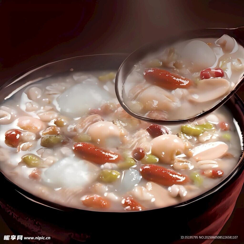 營養(yǎng)豐富的美味八寶粥
