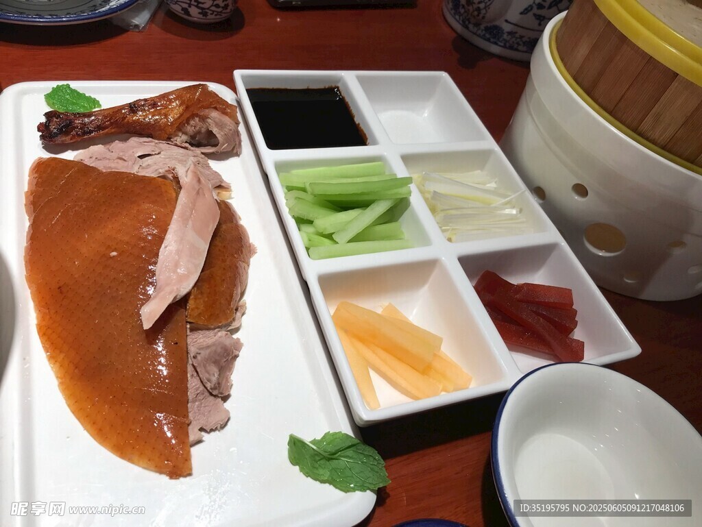 美味烤鴨及多樣蘸料