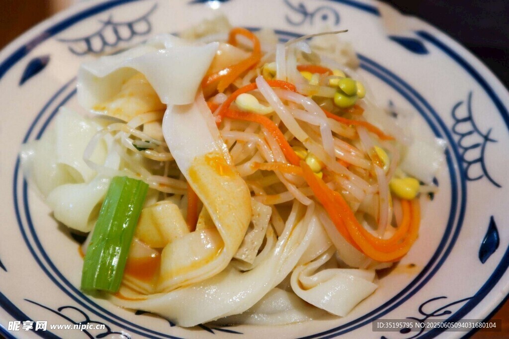 海鮮蔬菜拌面