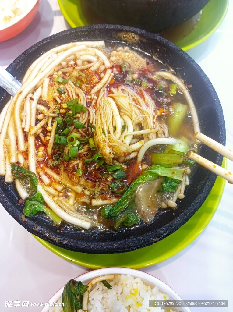 美味鮮香的特色涼拌面