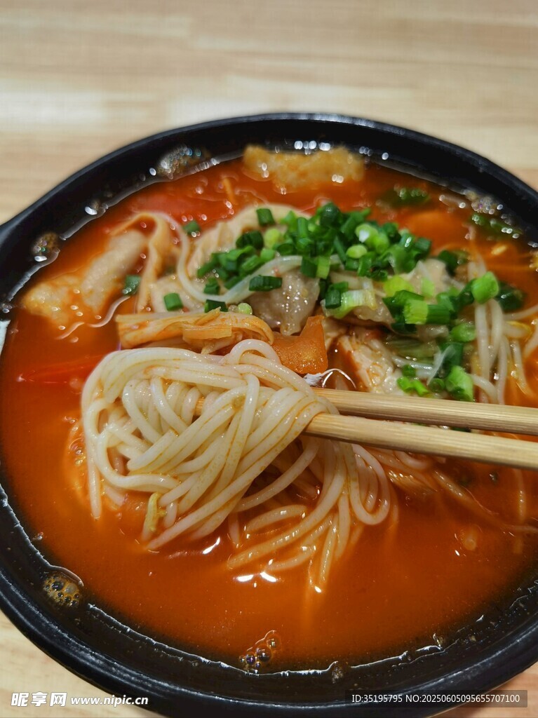 紅油飄香的美味面條