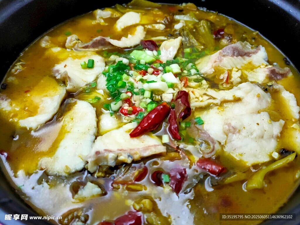 美味酸菜魚誘人呈現