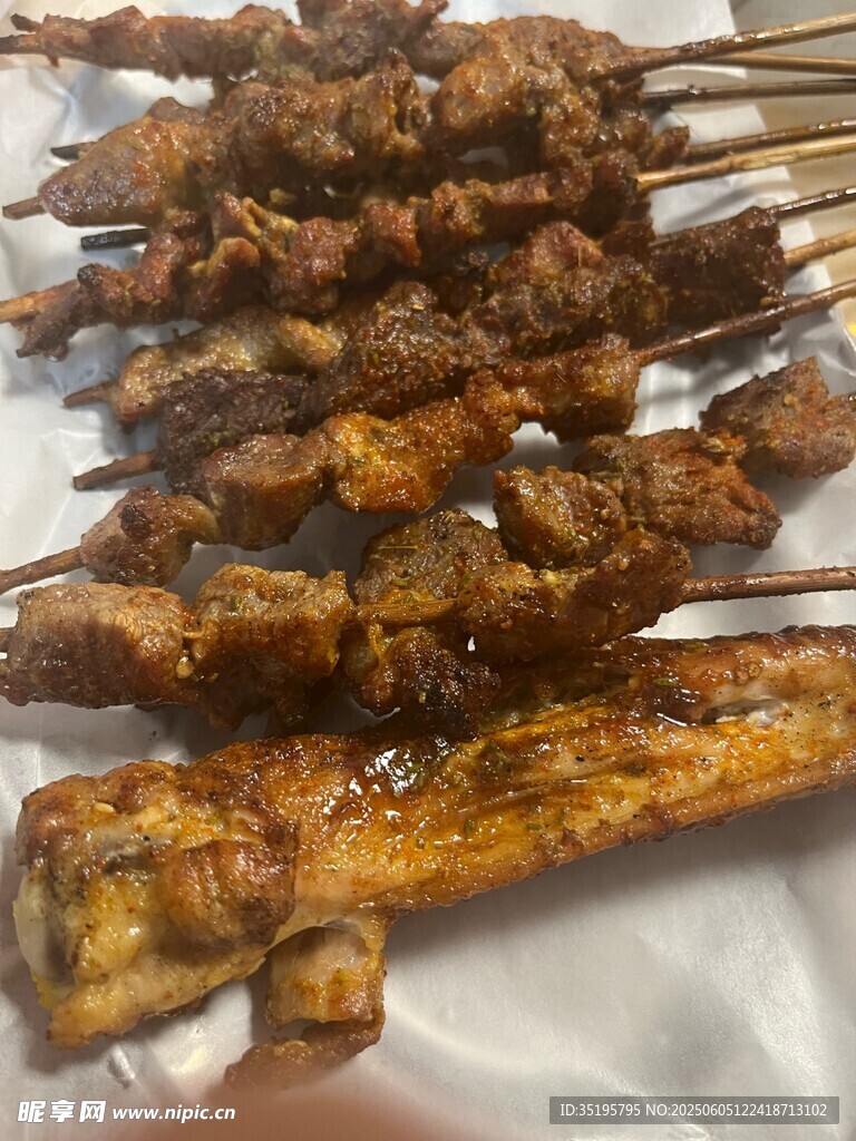 美味烤肉串誘人呈現