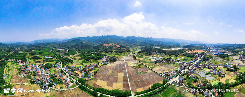 俯瞰鄉村美景
