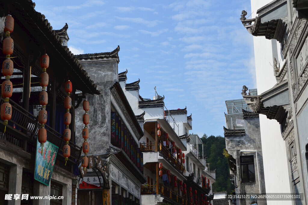 古街風貌 中式建筑韻味濃