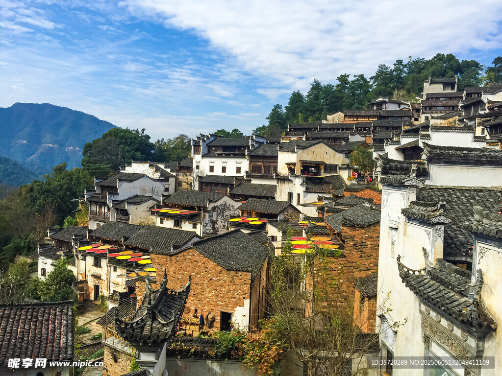 古樸山村風(fēng)貌