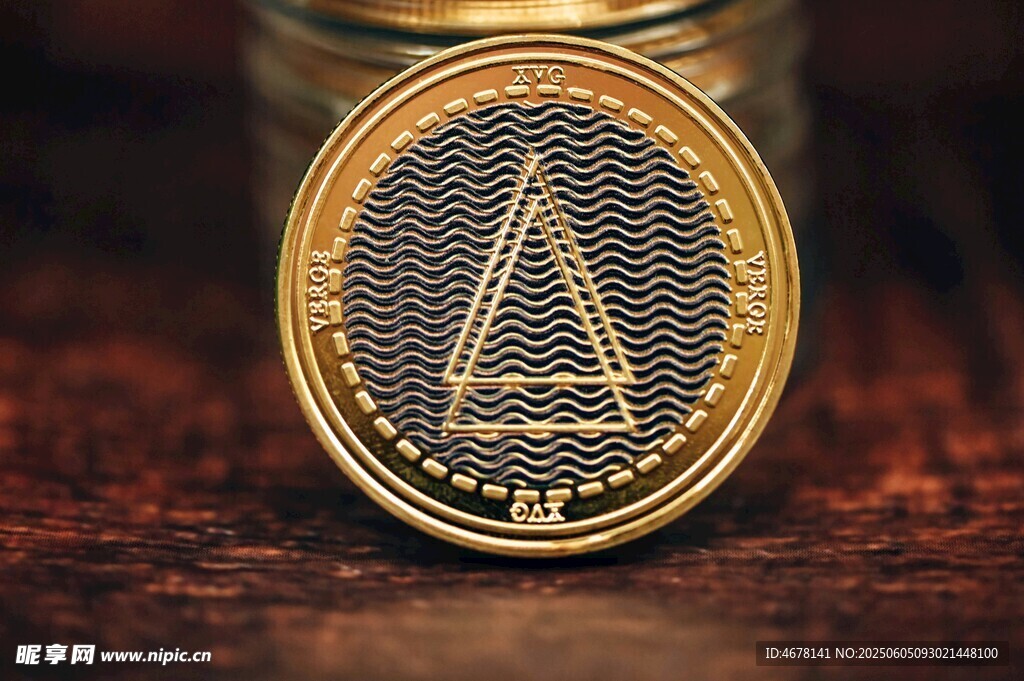 金色加密貨幣硬幣特寫