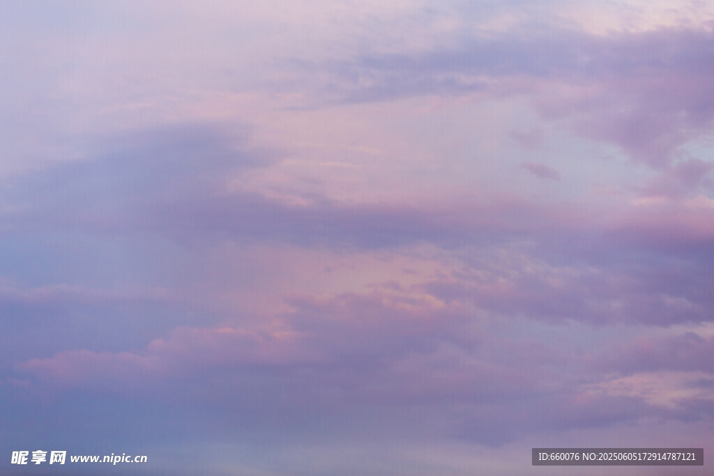 夢幻粉紫色天空美景