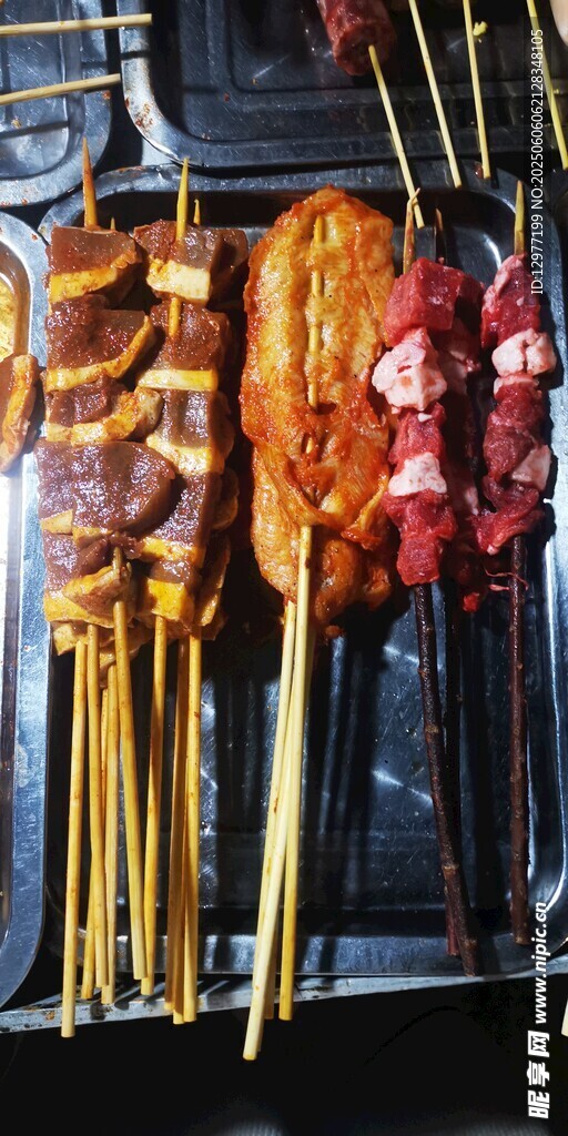 美味烤串誘人呈現(xiàn)