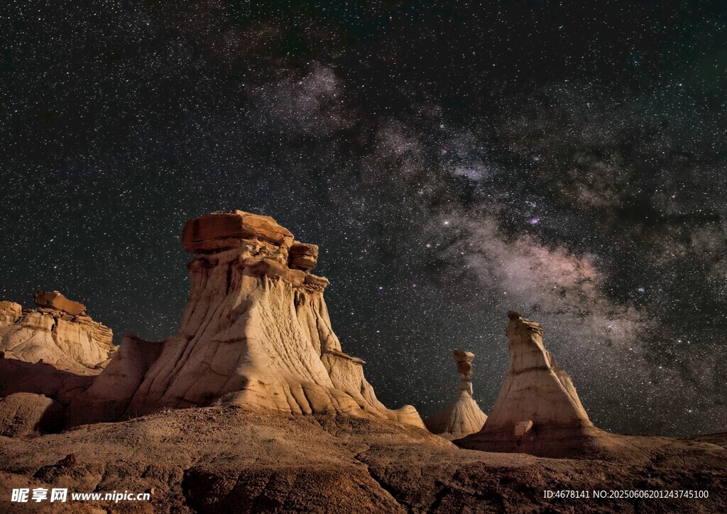 奇幻地貌夜景
