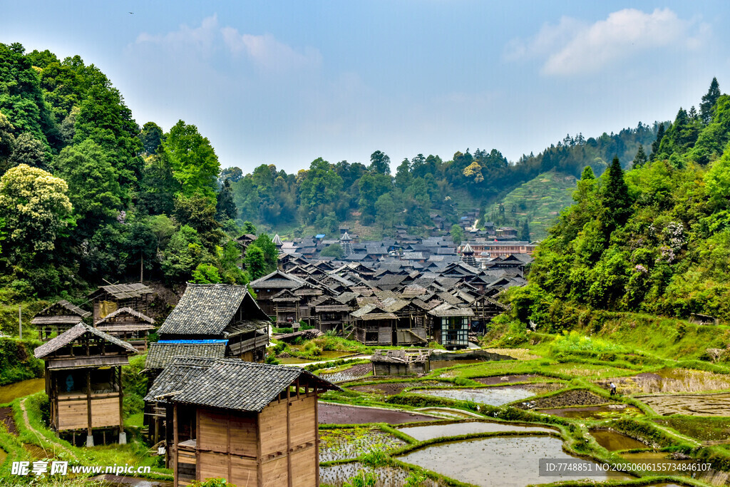 苗寨田園風(fēng)光