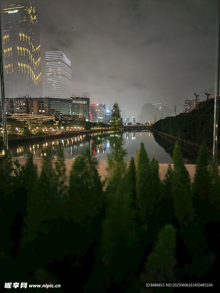 城市河畔夜景風光