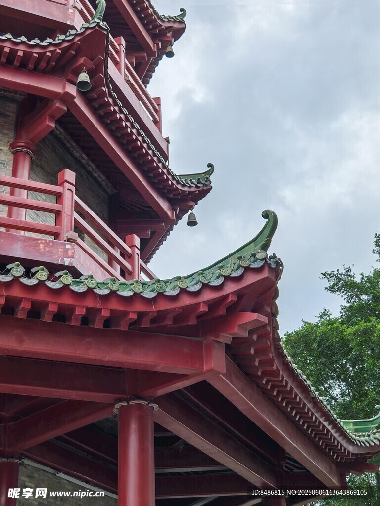 中式古建筑飛檐一角