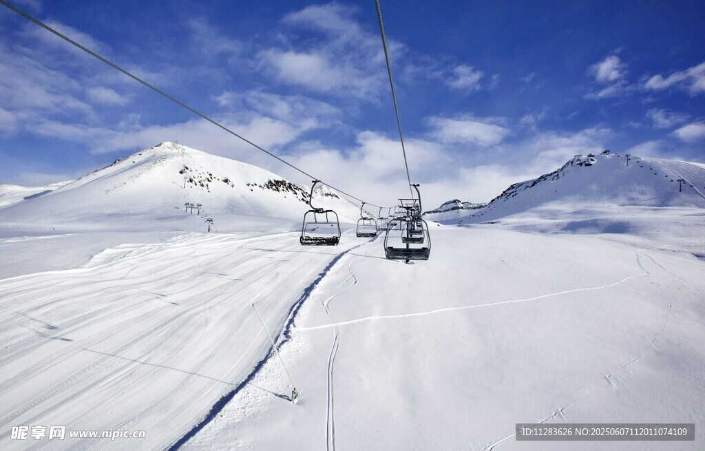 雪山纜車(chē)美景