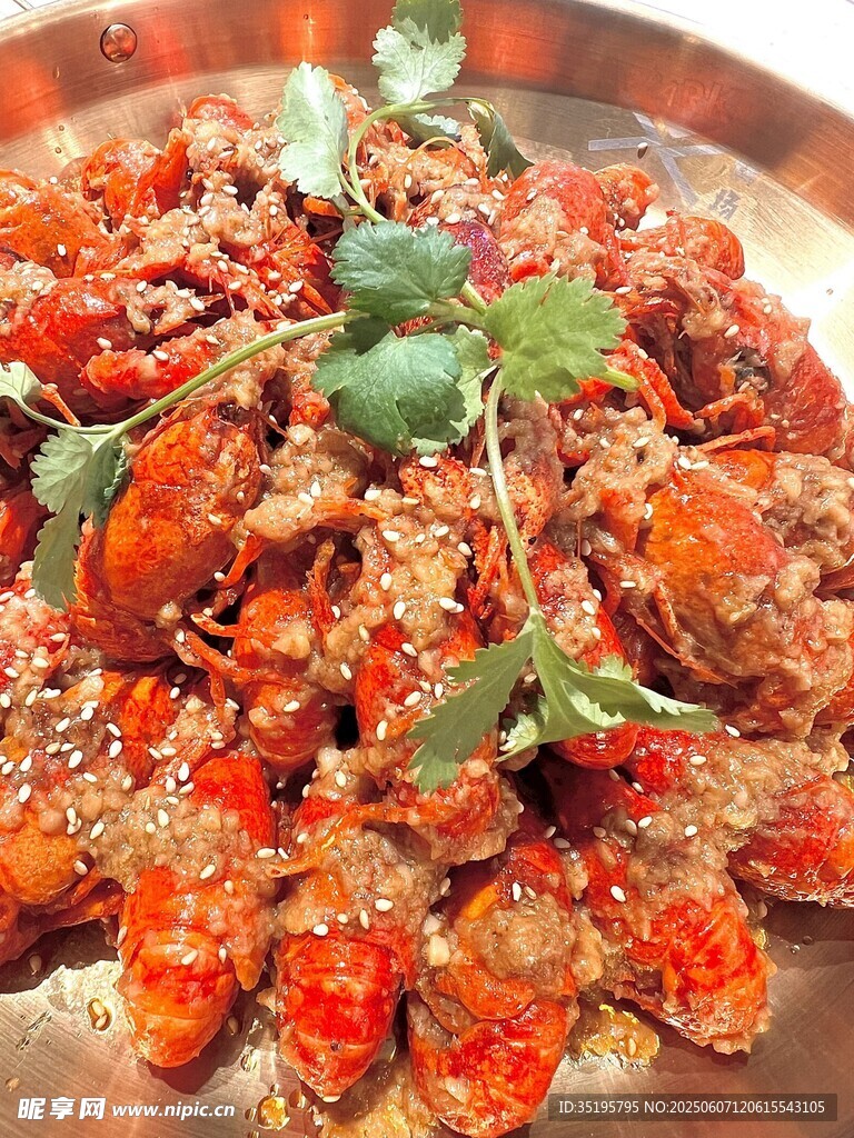 香辣誘人小龍蝦美食