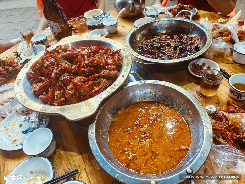 豐盛美味的中式菜肴聚會(huì)