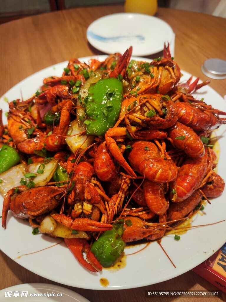 美味誘人的香辣小龍蝦