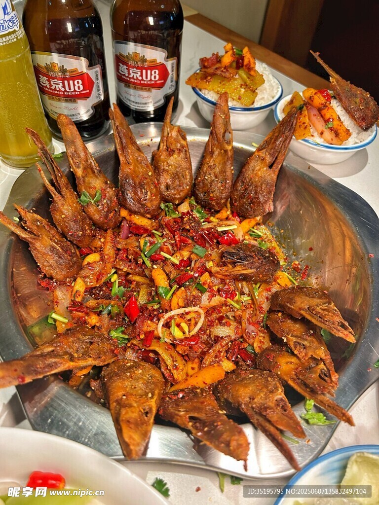 美味烤魚配多樣配菜
