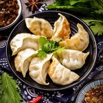 美味餃子擺盤精致誘人
