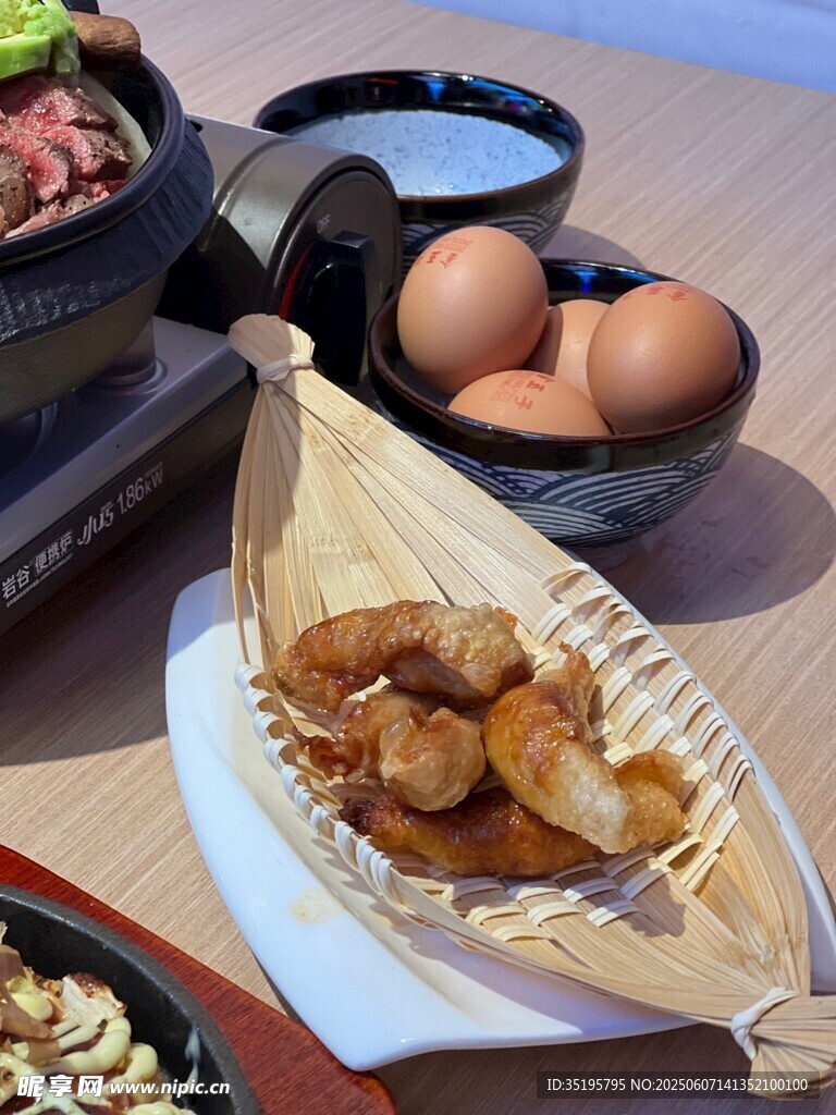 美味日式小吃拼盤