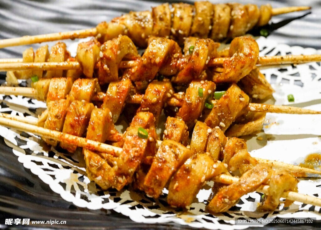 美味雞肉串誘人呈現(xiàn)
