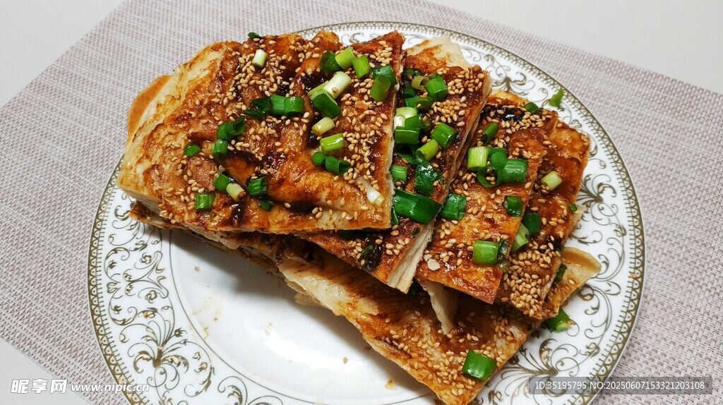 香辣誘人的美味鹵豬蹄