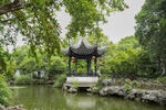 中式園林湖畔雅致涼亭