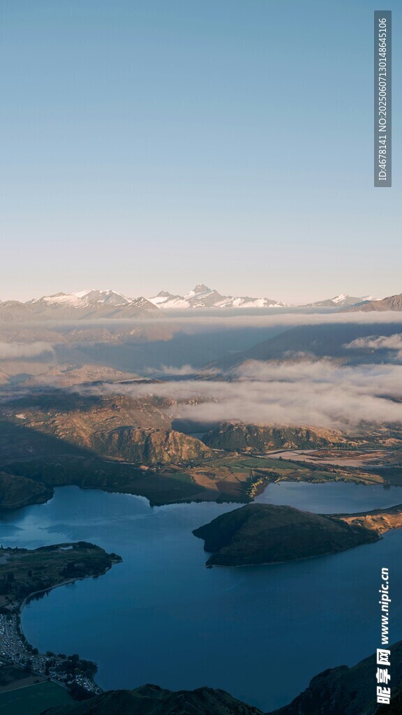 壯麗湖景與遠山風光