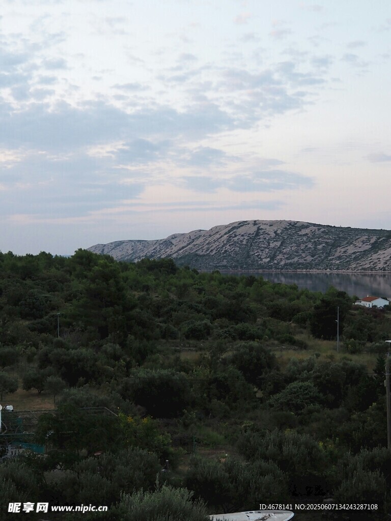 山林暮色景觀
