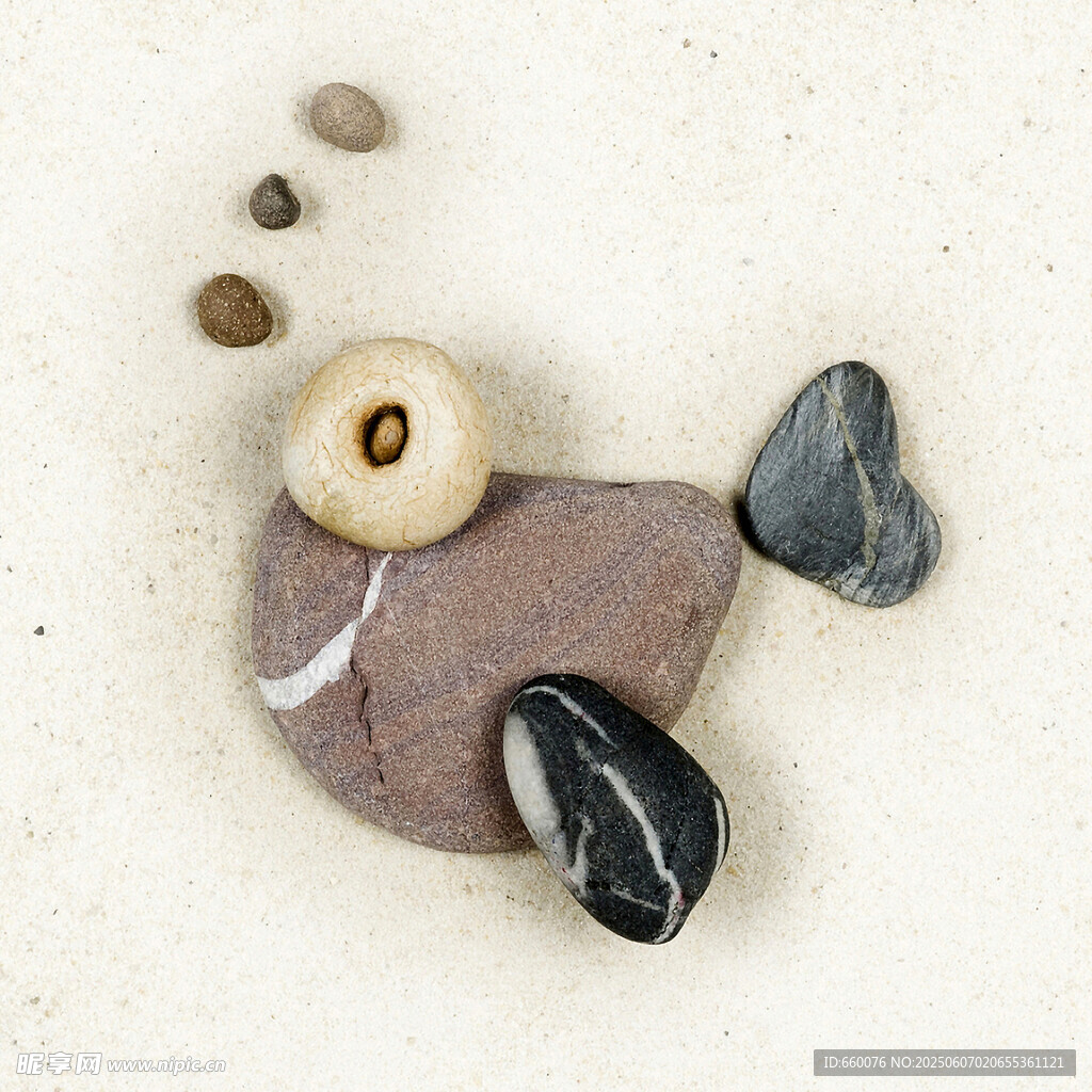 石頭拼成的可愛(ài)小魚(yú)造型裝飾畫