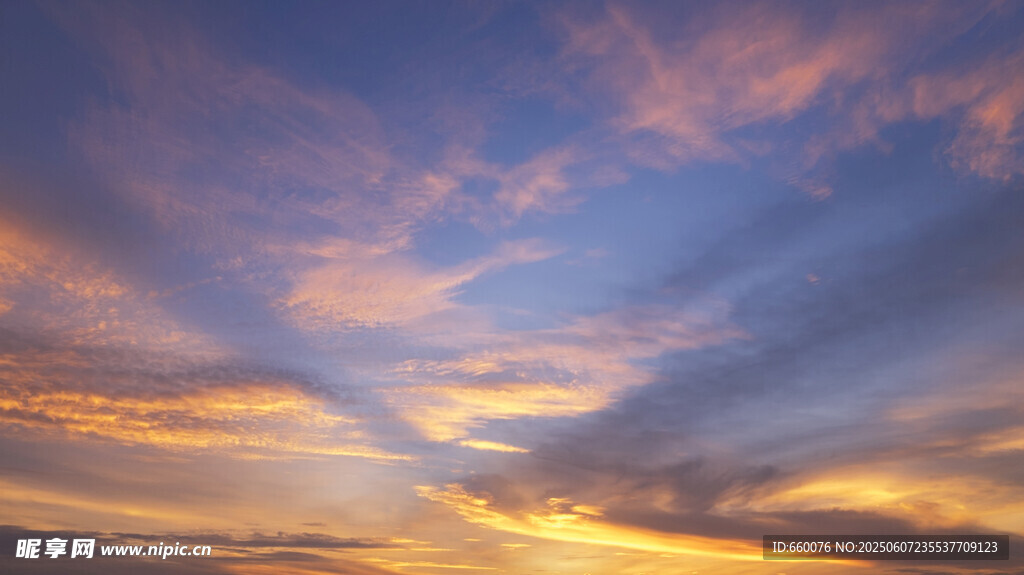 絢麗晚霞天空美景