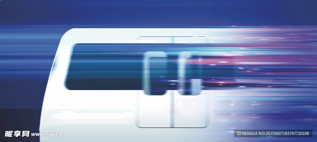 高速行駛的白色廂式 列車