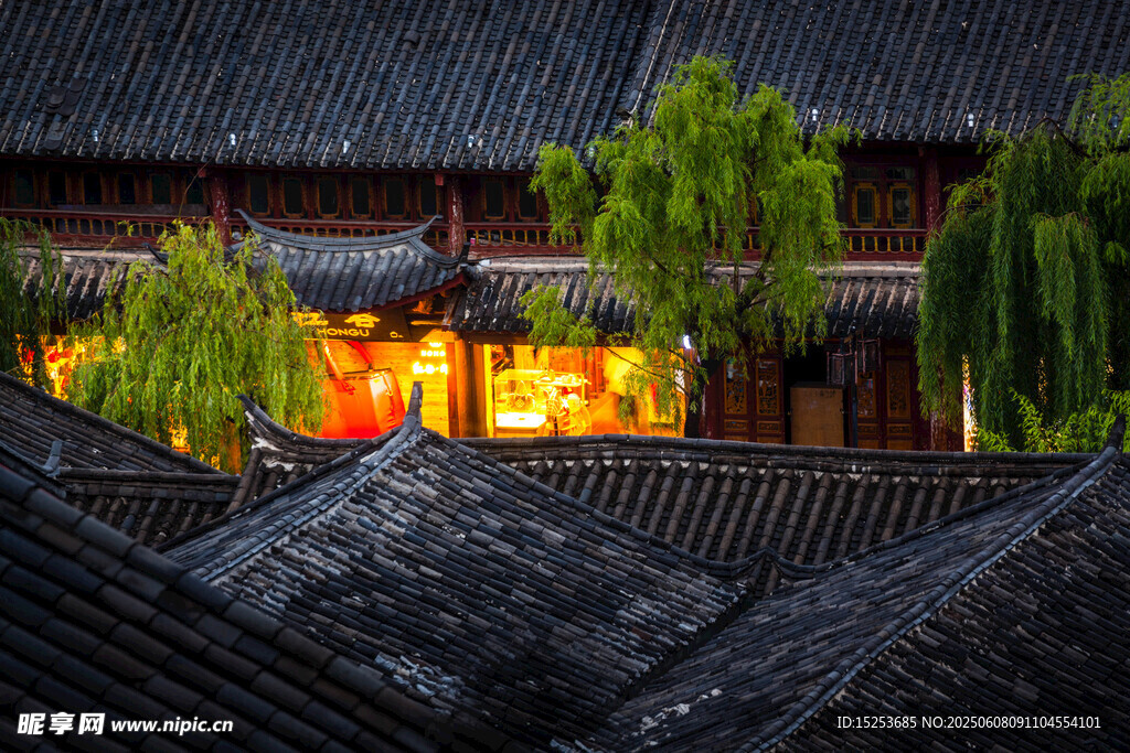 古宅夜景 靜謐中式風情