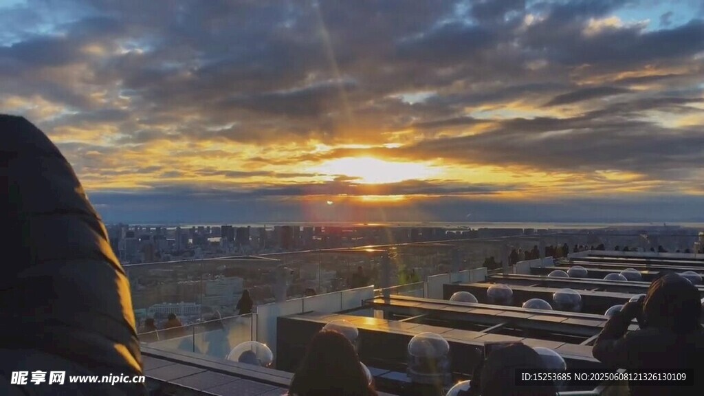 城市日落美景