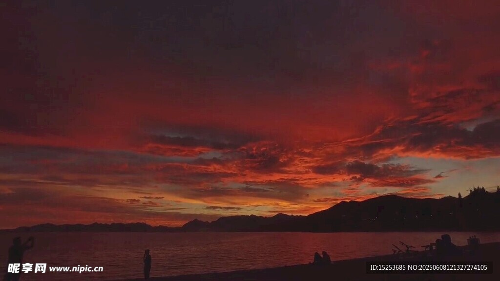 壯麗晚霞下的天際美景