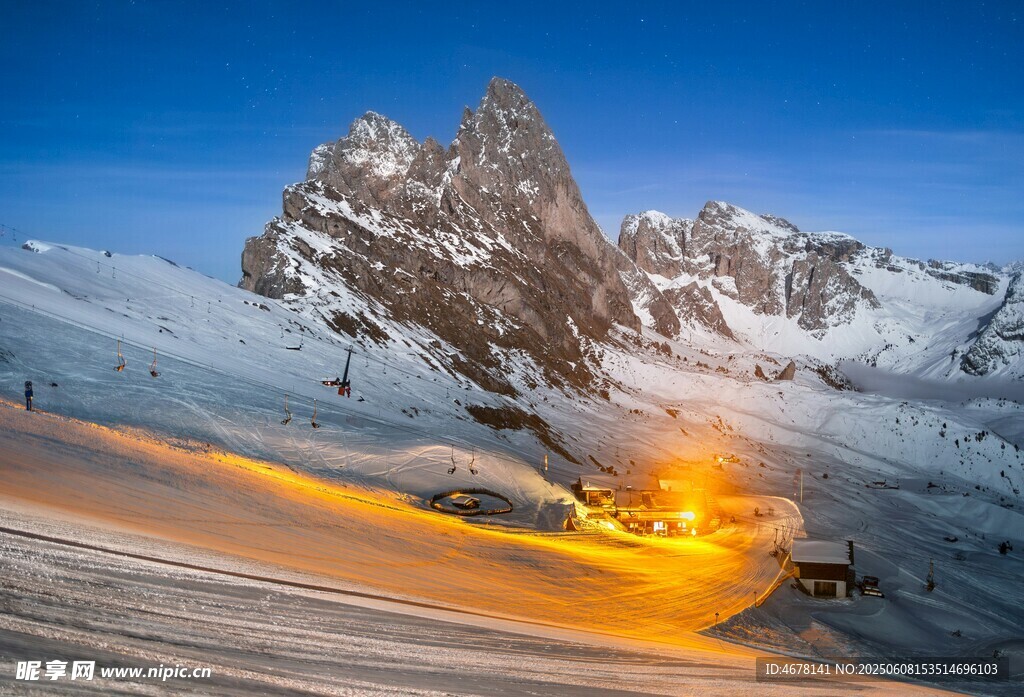 雪山壯麗美景