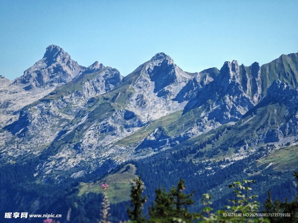 壯麗巍峨的高山景觀