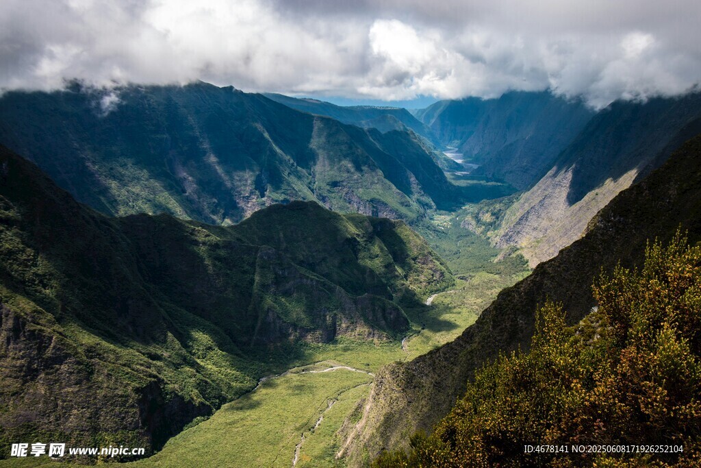 壯麗山谷風(fēng)光
