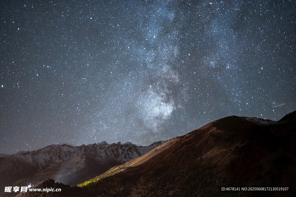 山間璀璨星空美景