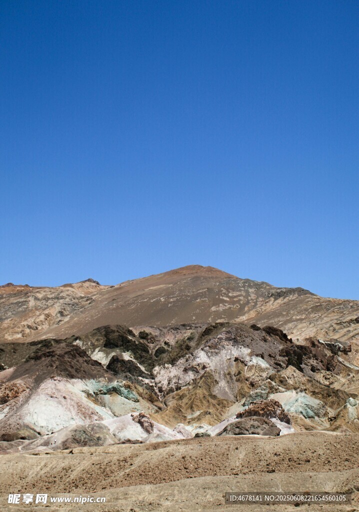 荒涼山地景觀