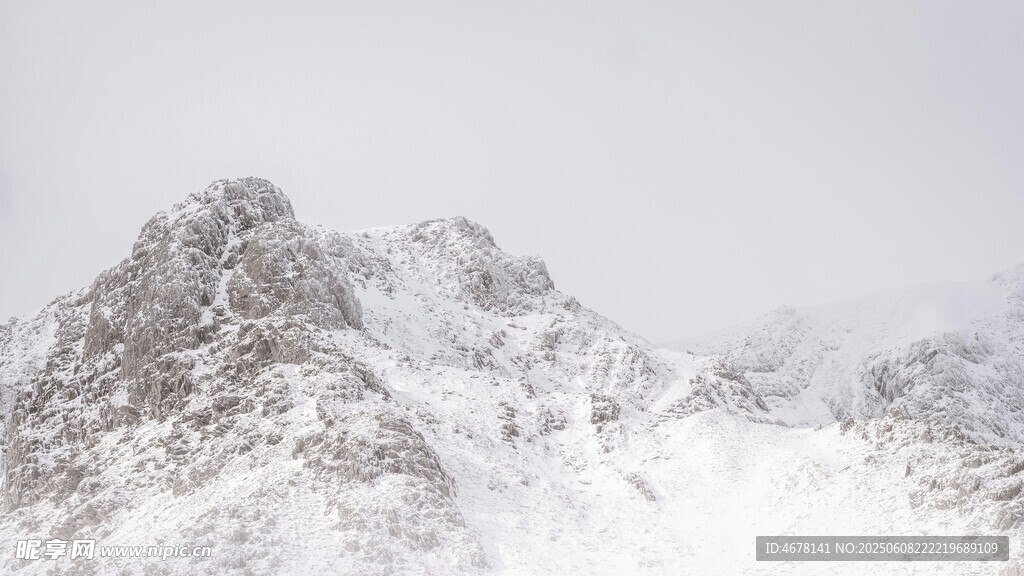 雪山壯麗景致
