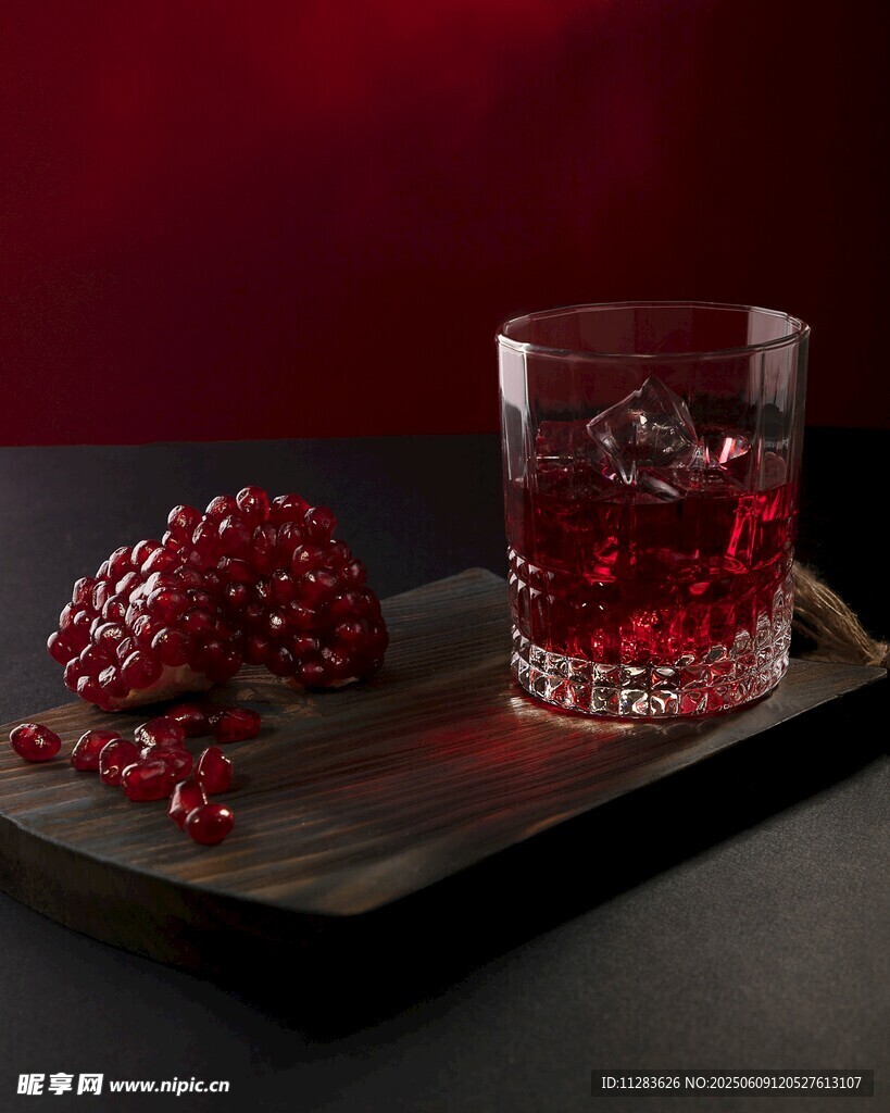 紅石榴配酒 視覺盛宴