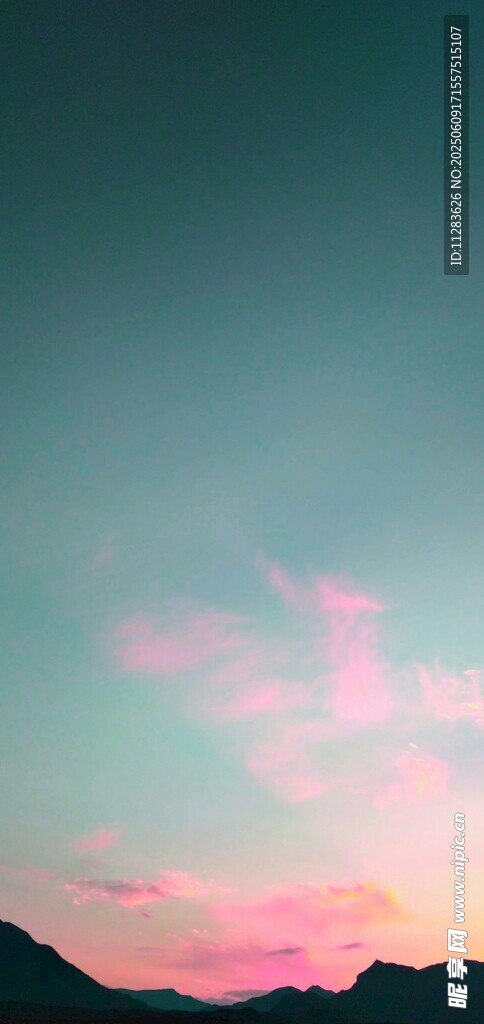 日落時分的夢幻天空景色