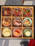 九宮格烤肉拼盤