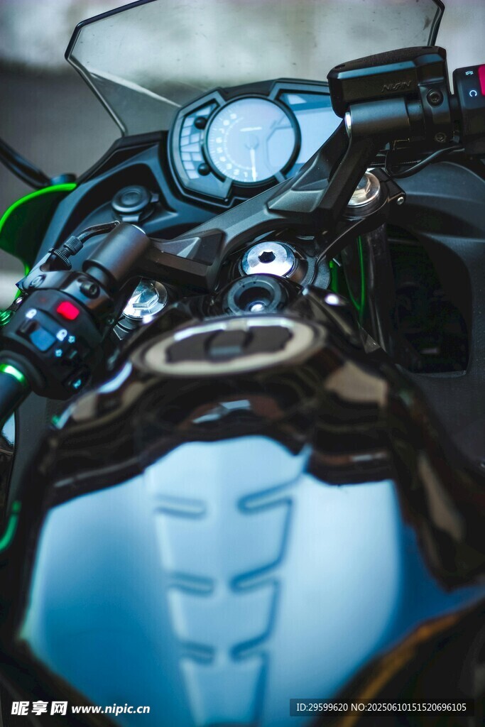 炫酷摩托車儀表盤特寫