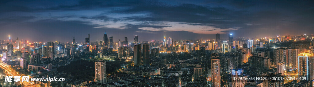 璀璨都市夜景