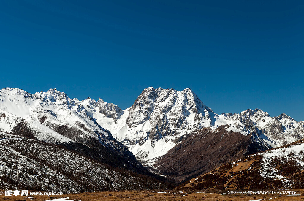 壯麗雪山美景
