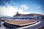 現(xiàn)代化機(jī)場建筑外觀風(fēng)采