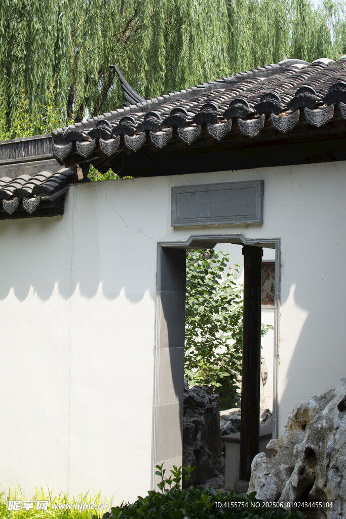 中式庭院門洞景致
