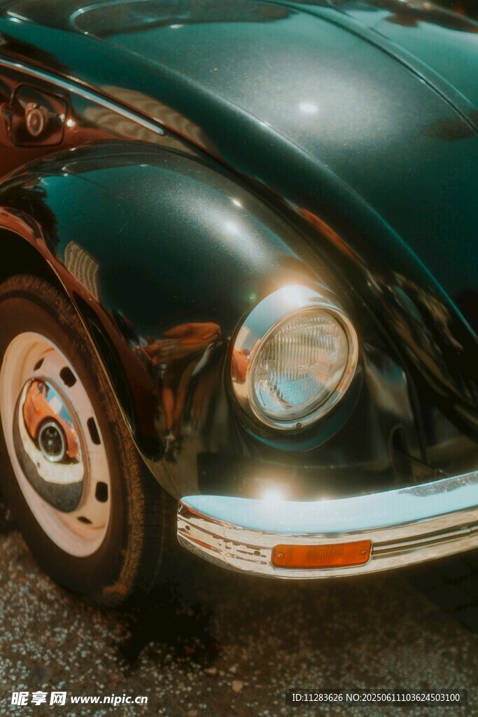 復(fù)古綠色甲殼蟲汽車特寫
